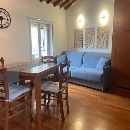 Pianzola Apartment *